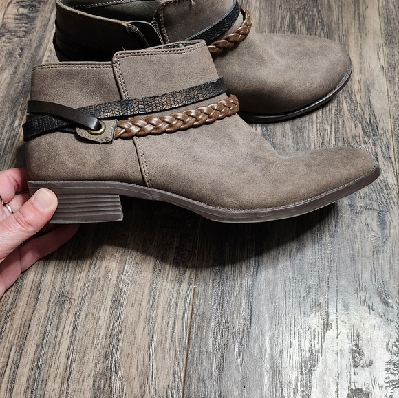 Nine West Ankle boots - Picture 2 of 4